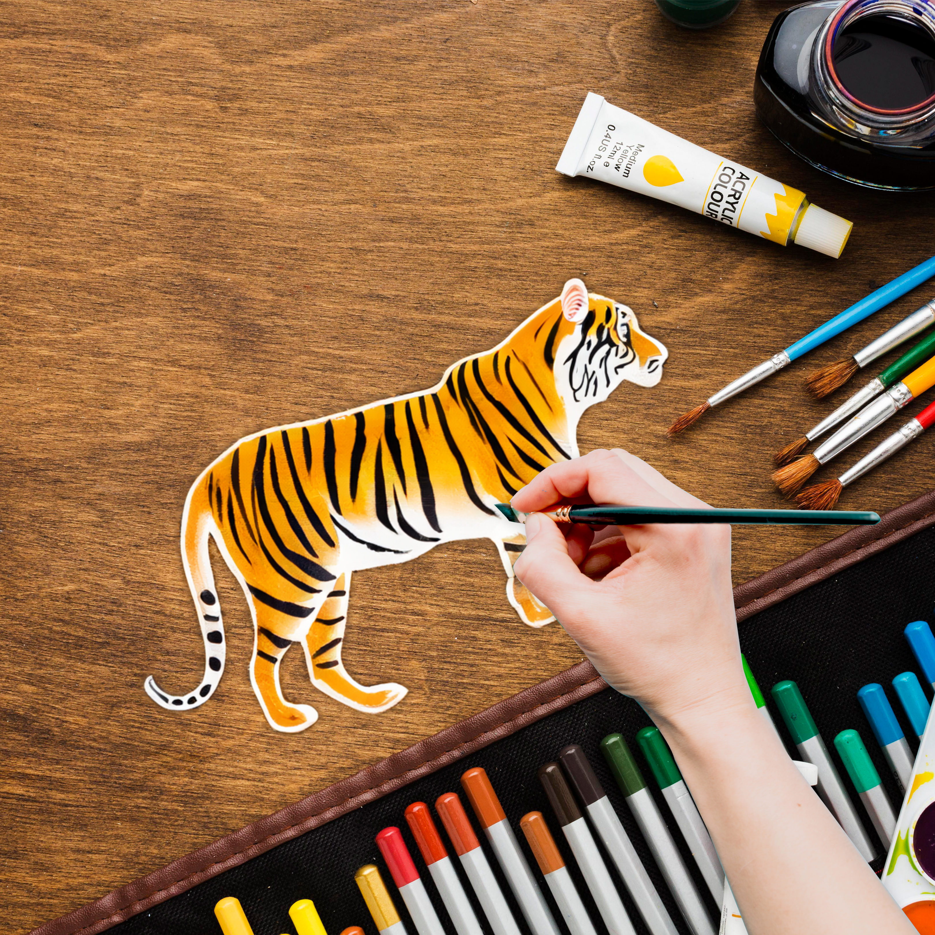 Colour Me Wild Animals Pre- Cut Shapes with 12 Colour Markers 10Pc Box