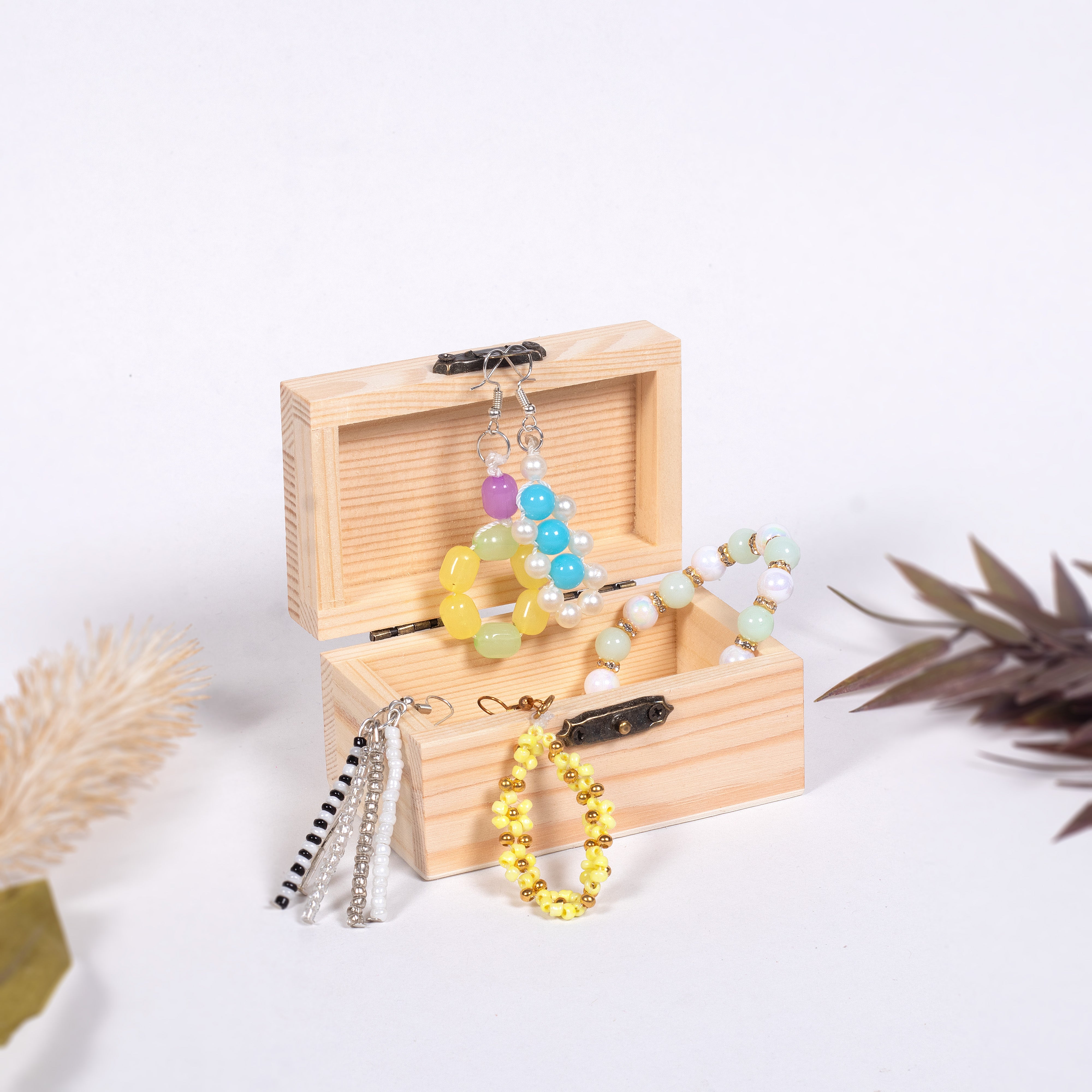 Pinewood Box with Metal Latch Rectangular L3.5 x W2.1 x H1.9 1pc