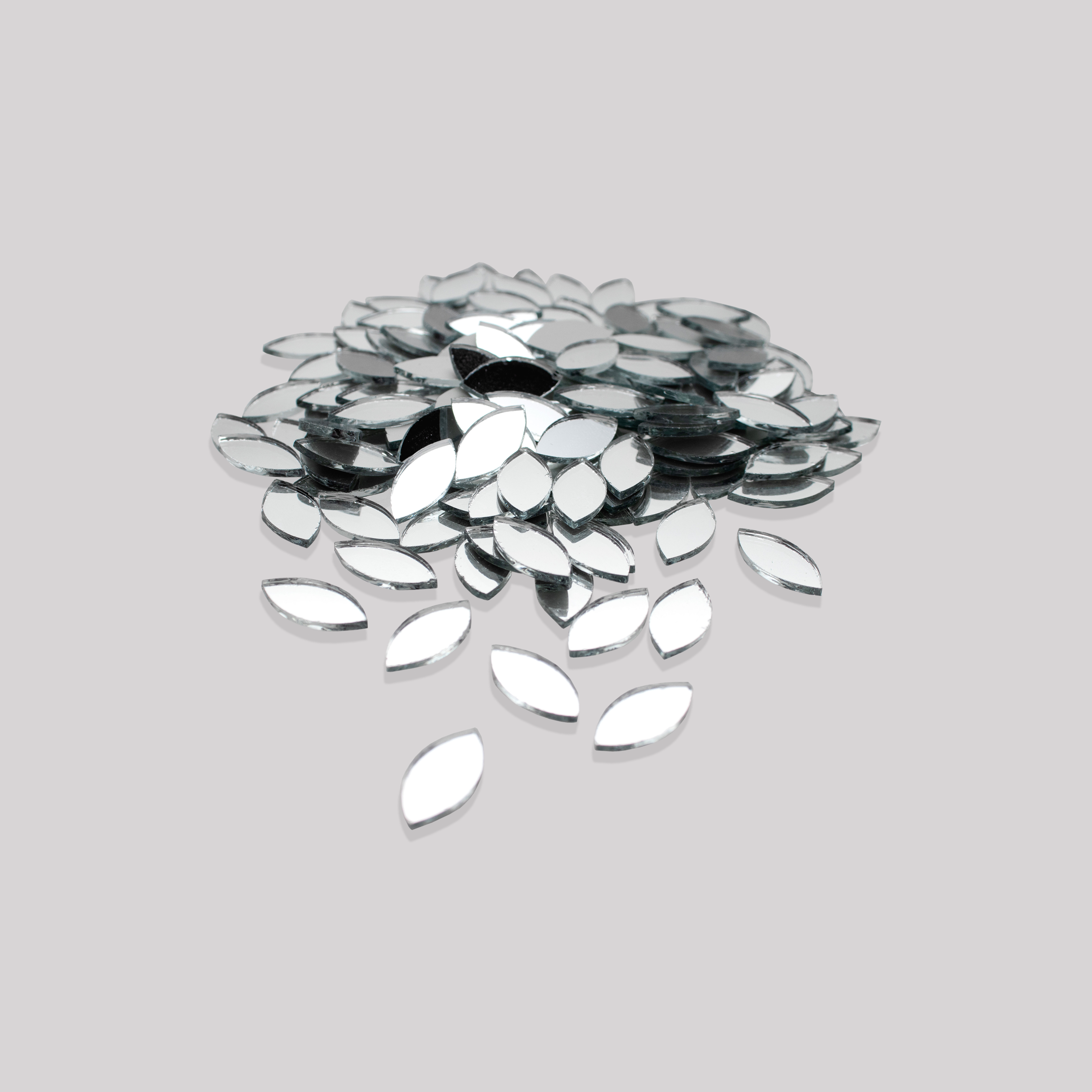 Cut Mirror Leaf 10Mm 50Gms Approx 600pc