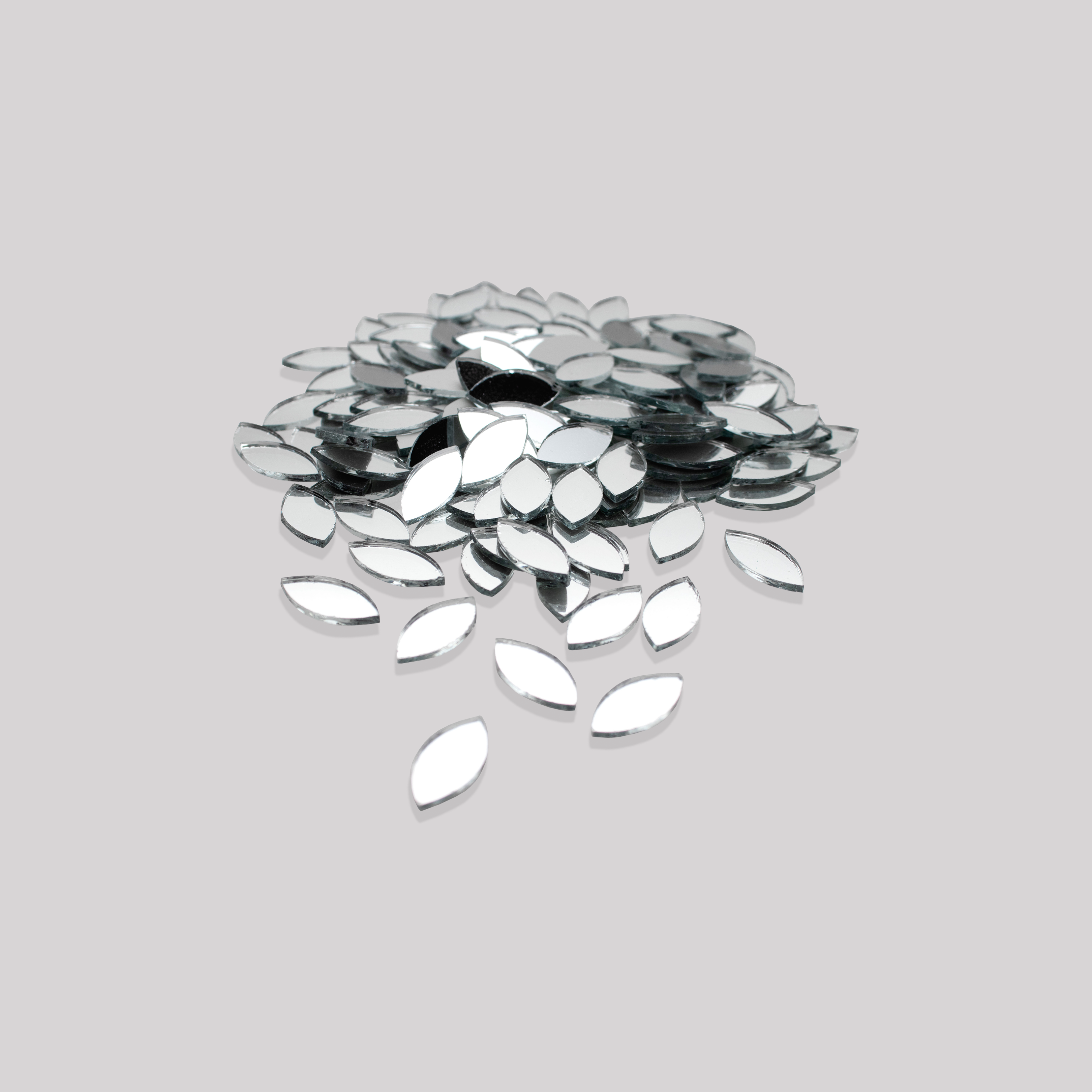 Cut Mirror Leaf 8Mm 50Gms Approx 930pc