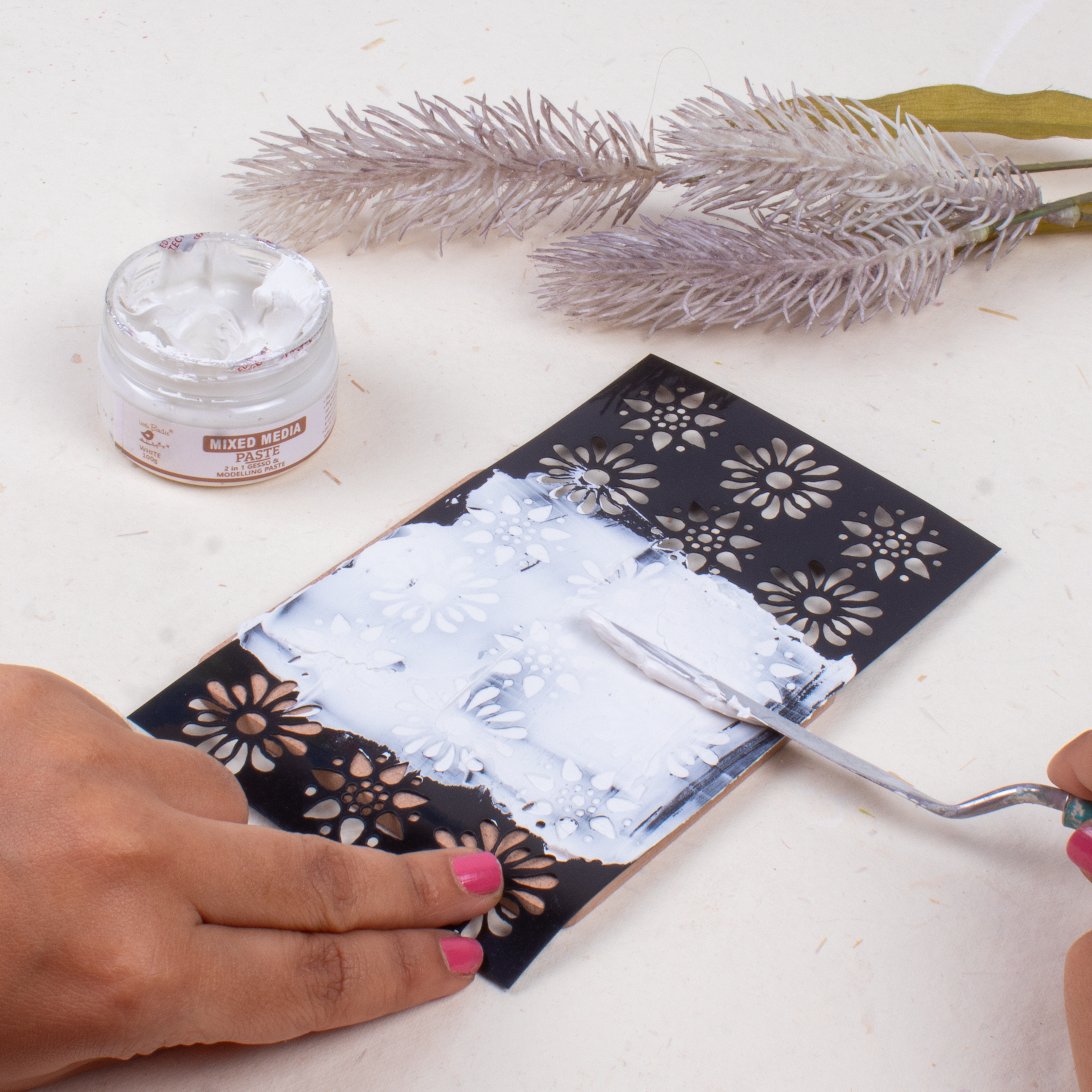 2 In 1 Gesso Modelling Paste White 100Gms Bottle