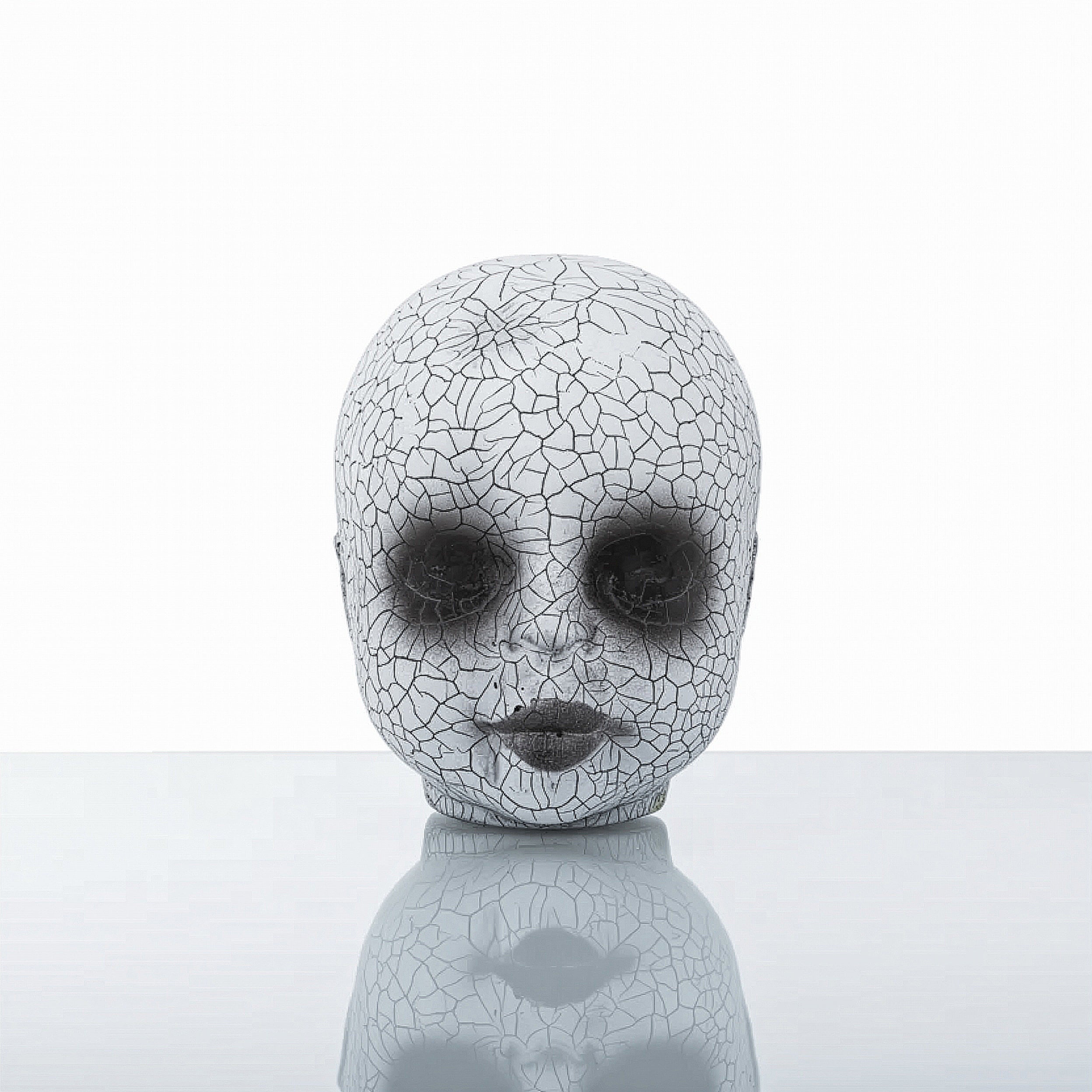 Doll Head Crackled Face 1pc