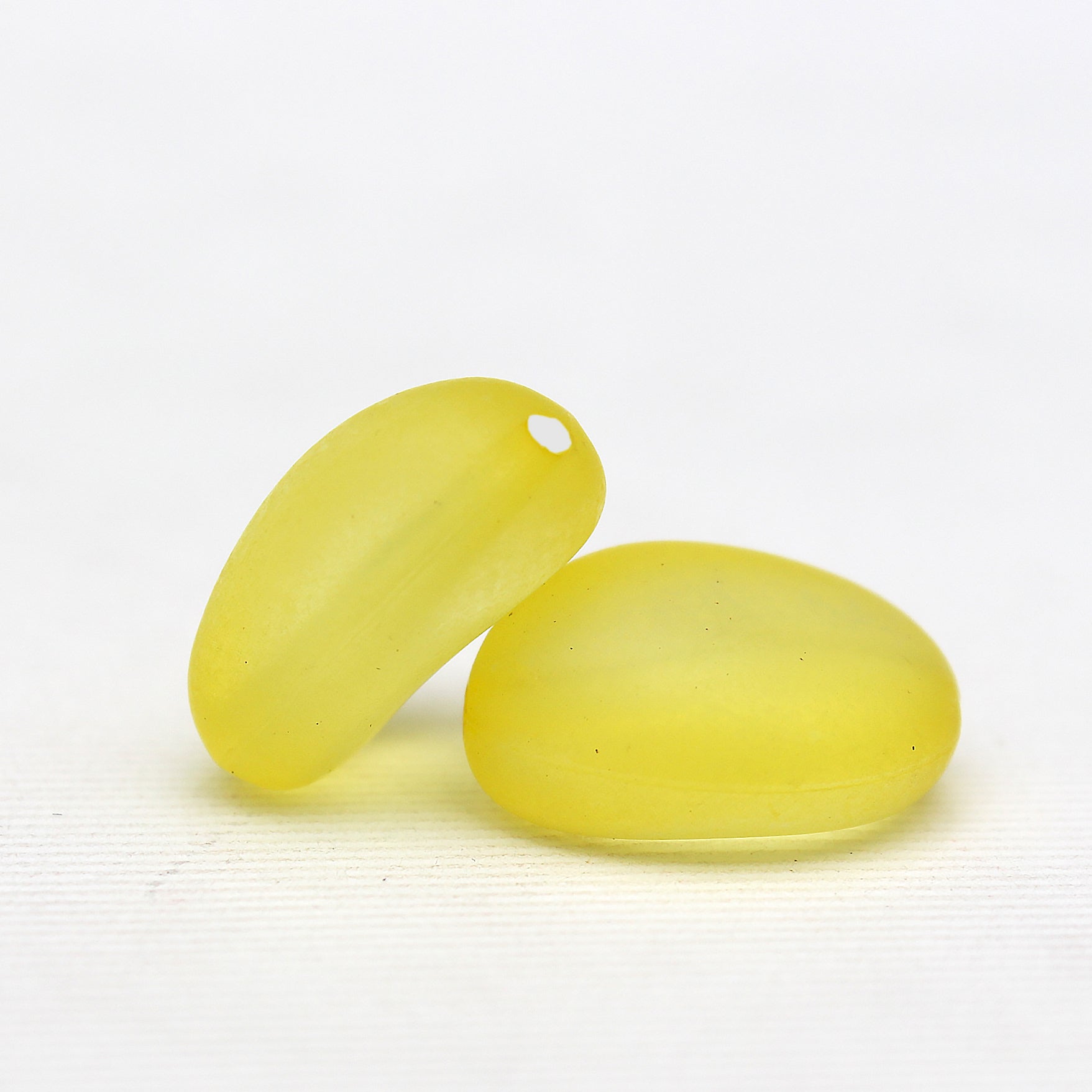 Beads Glassy Yellow Oval 17Mm X 13Mm 30G Pb Ib