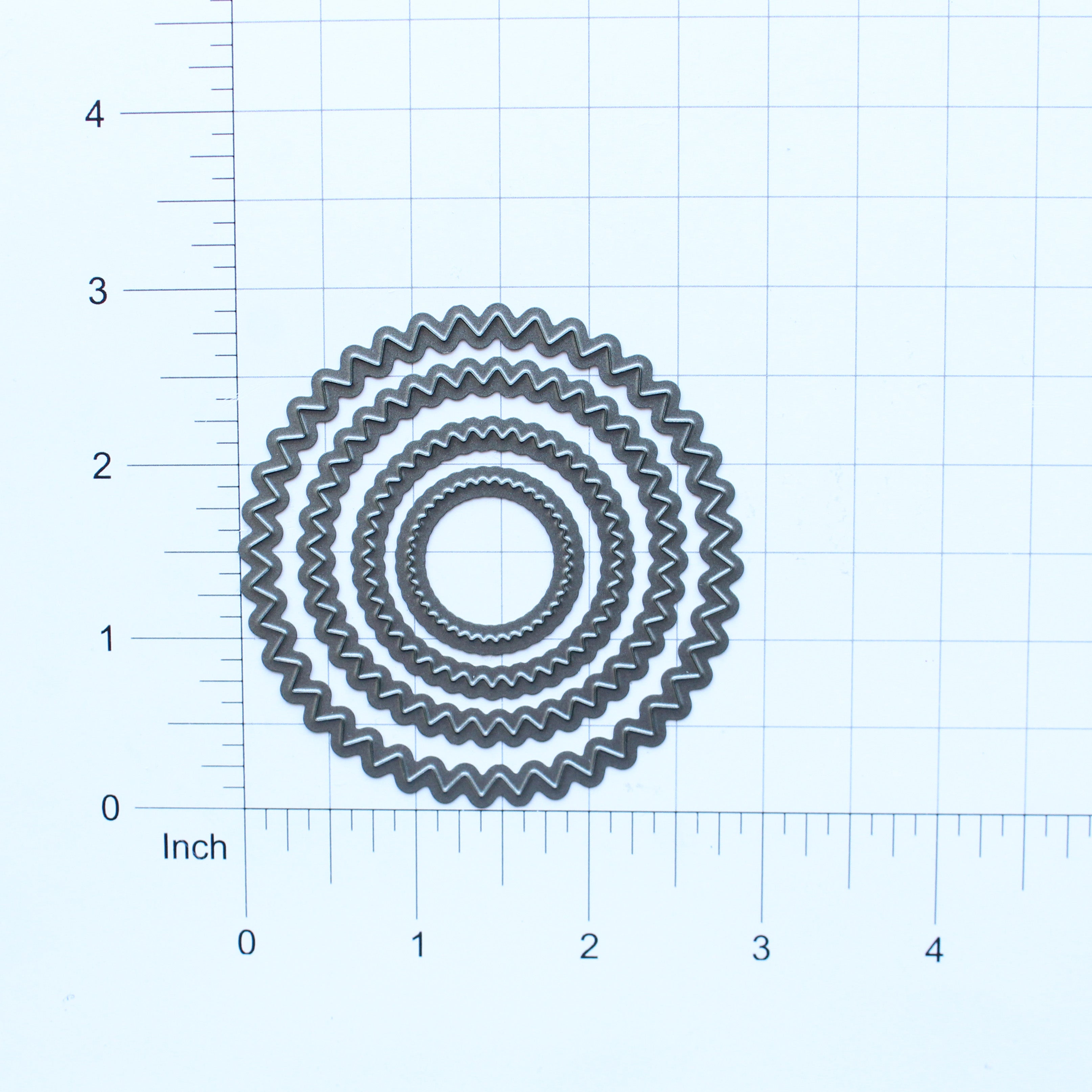 Thin Cut Die Circle Scalloped 4Pcs Ib