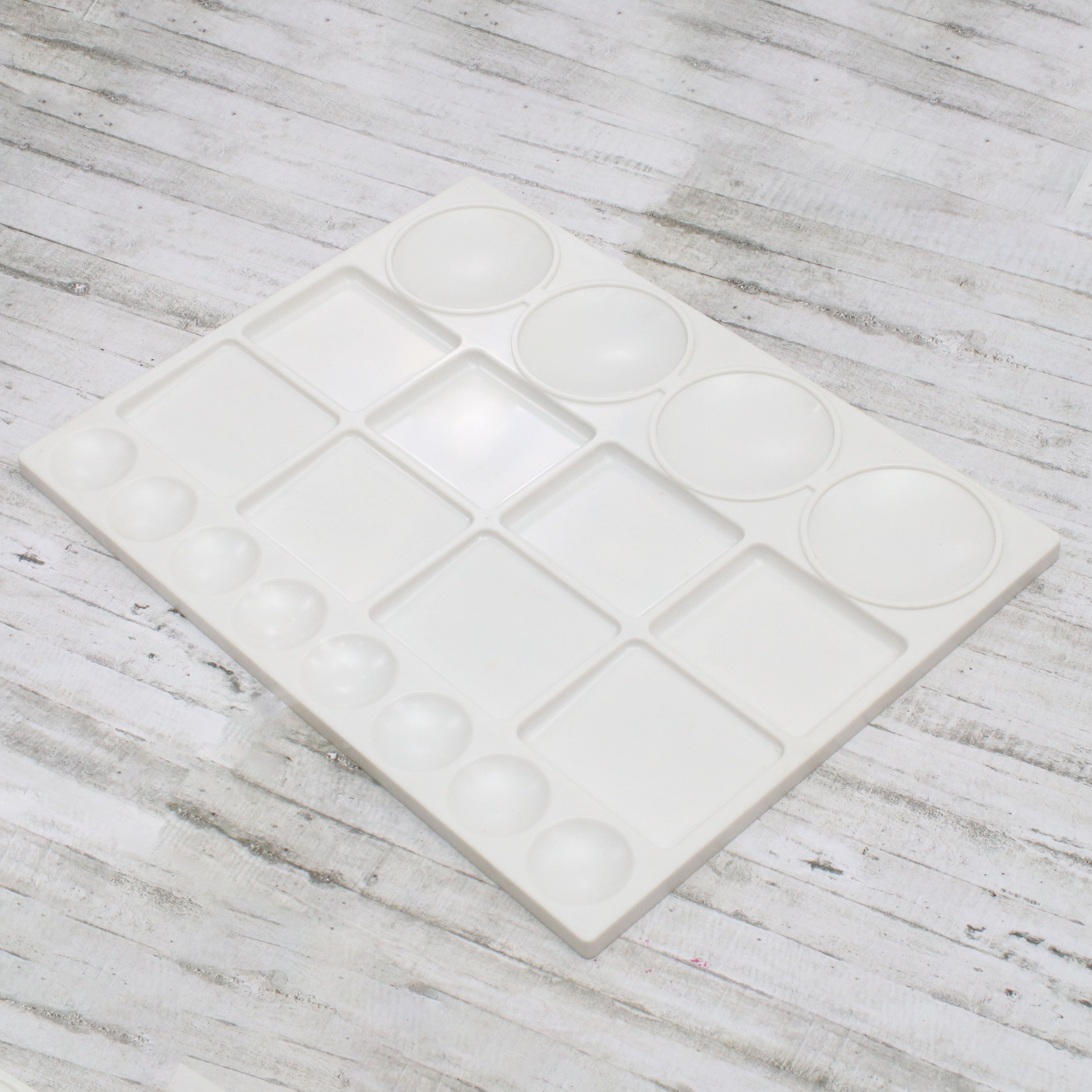 Artists Plastic Palette 12.9inch X 9.9inch 20 Well 1pc
