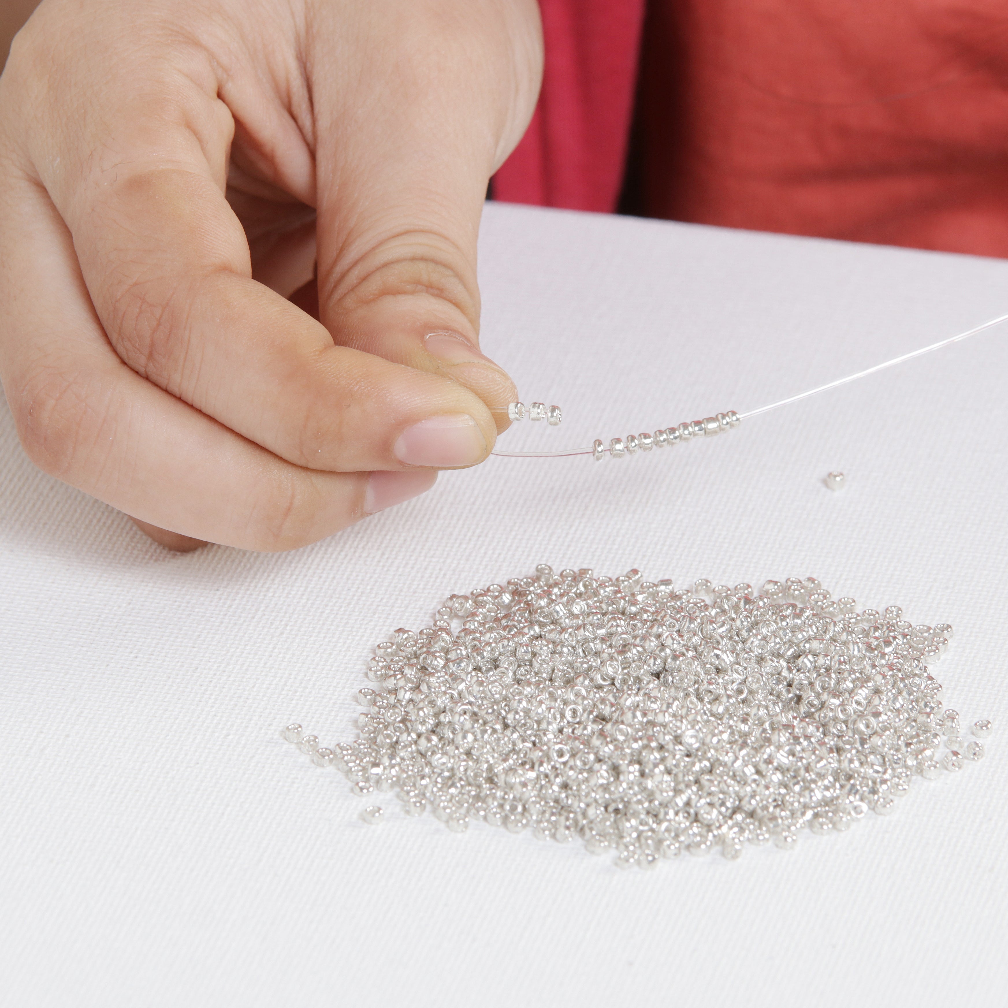 Seed Beads Transparent White 0.5Mm 30Gm