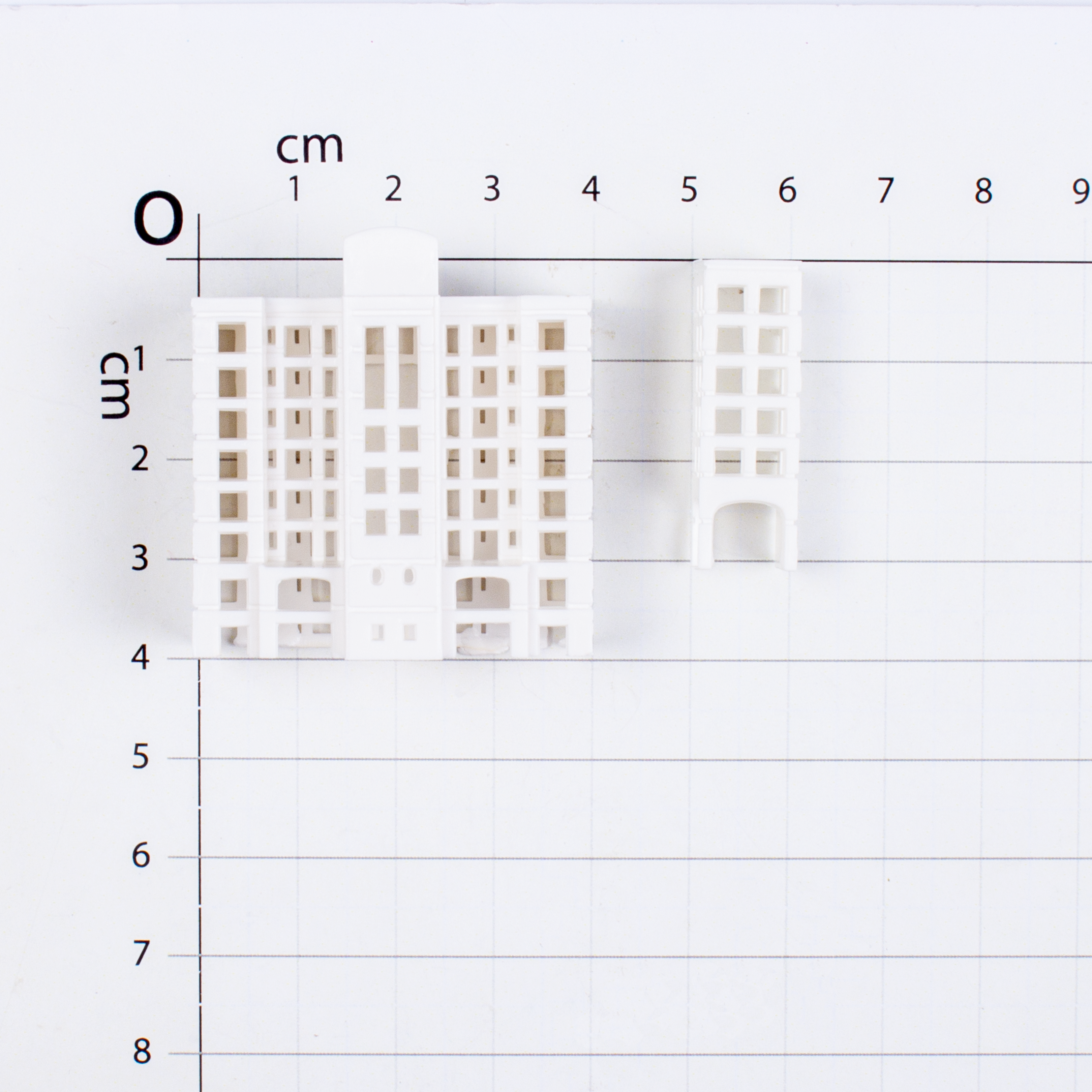 Miniature Apartment Building 2 part set White L39 X W26 X H41mm1pc