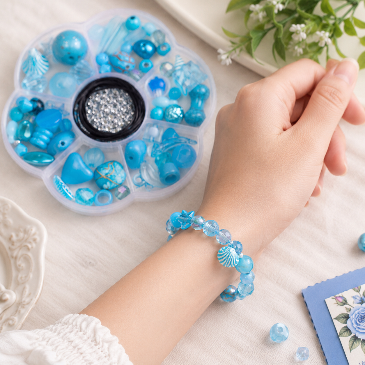 Bracelet Making kit Assorted Art Beads Crystal Blue 18gm in flower shaped 8 X 8cm 7 comp BoxMking