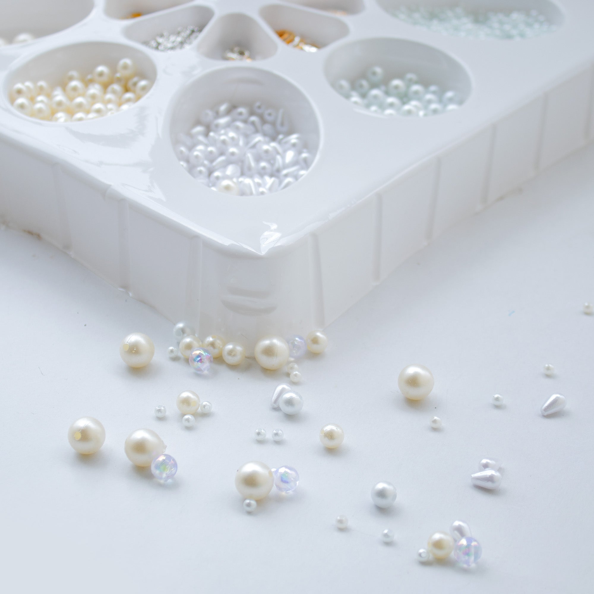 DIY Jewellery Artistry Kit Classy Pearl 16 Cavity 1BOX