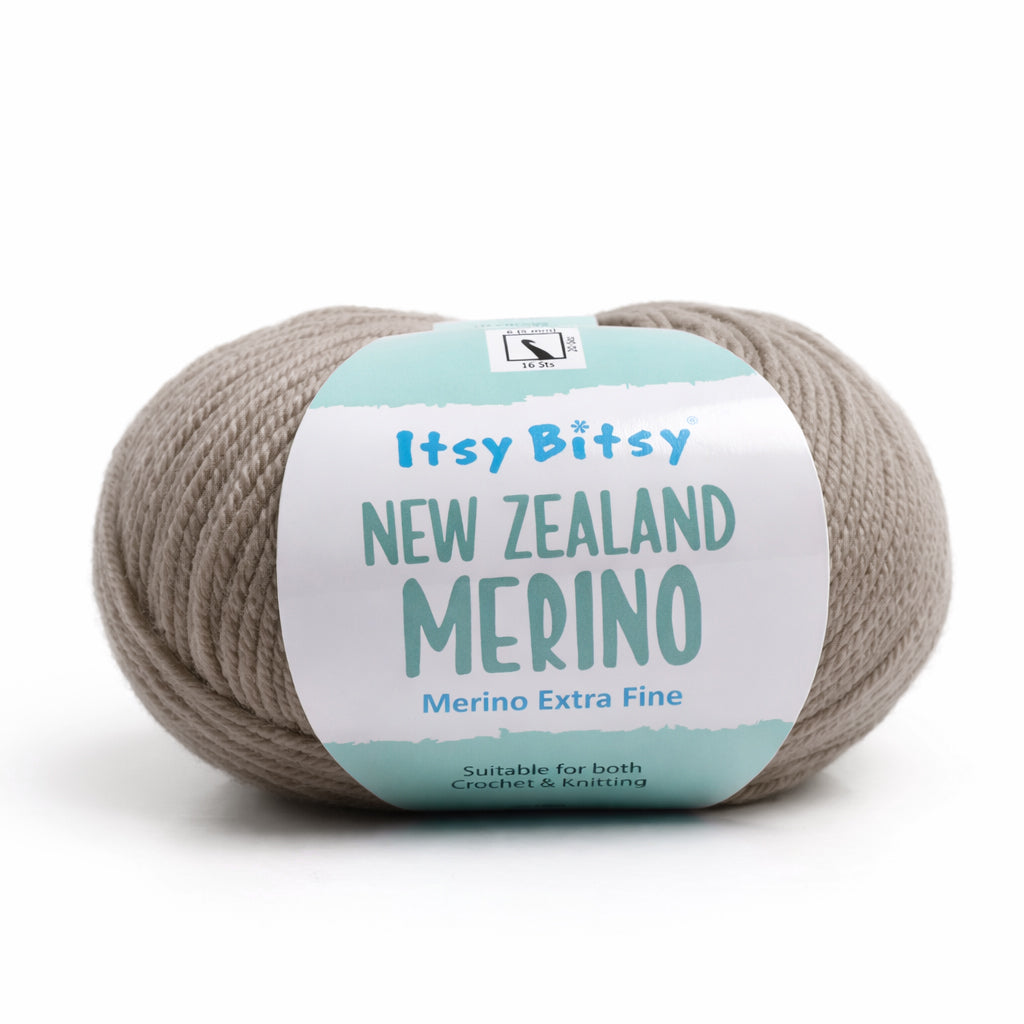 New Zealand Merino Knitting/Crochet Yarn 100% Merino Wool Oat Straw 140m 50g