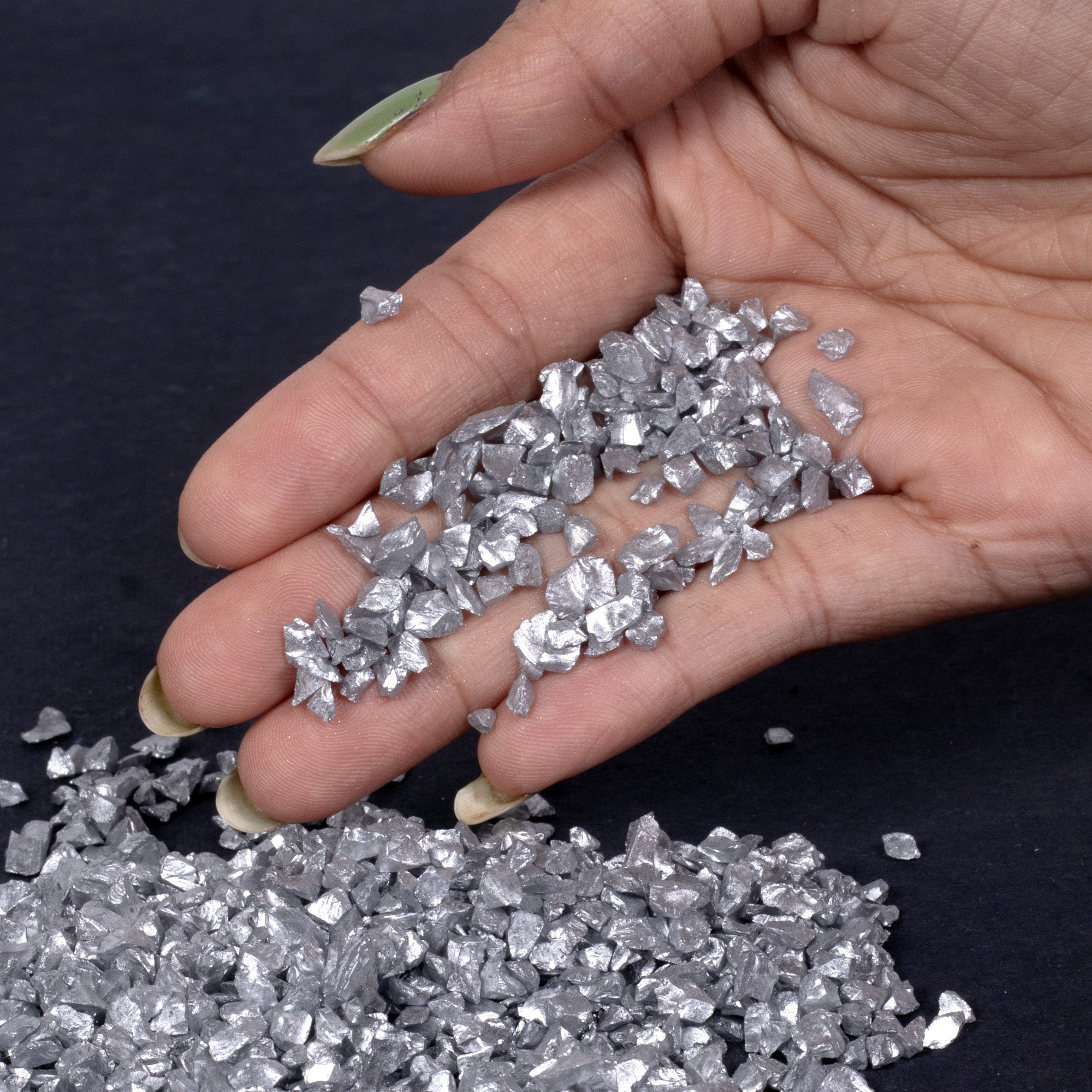 Crushed Glass Metallic Grey 6-9mm 75gm Bottle