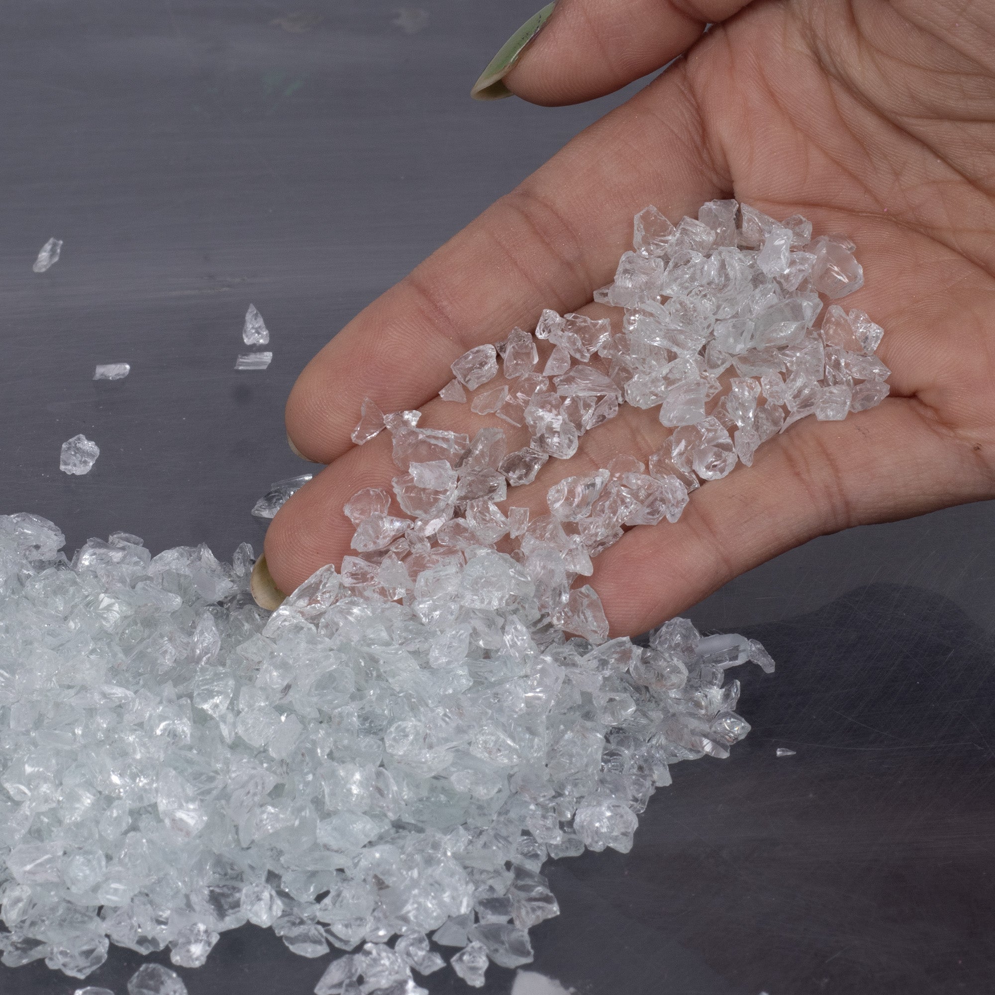 Crushed Glass Transparent 4-6mm 80gm Bottle