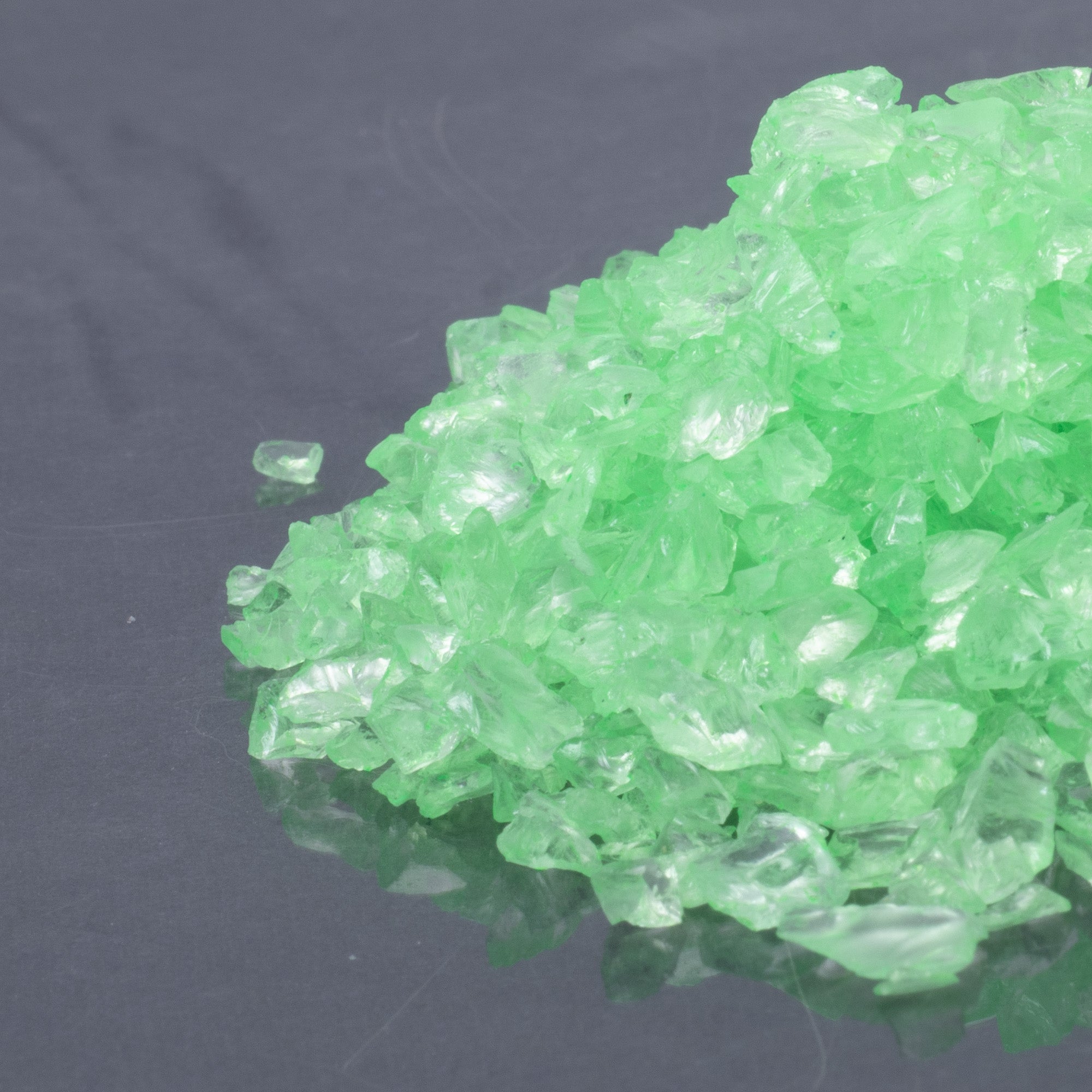 Crushed Glass Green 4-6mm 80gm Bottle