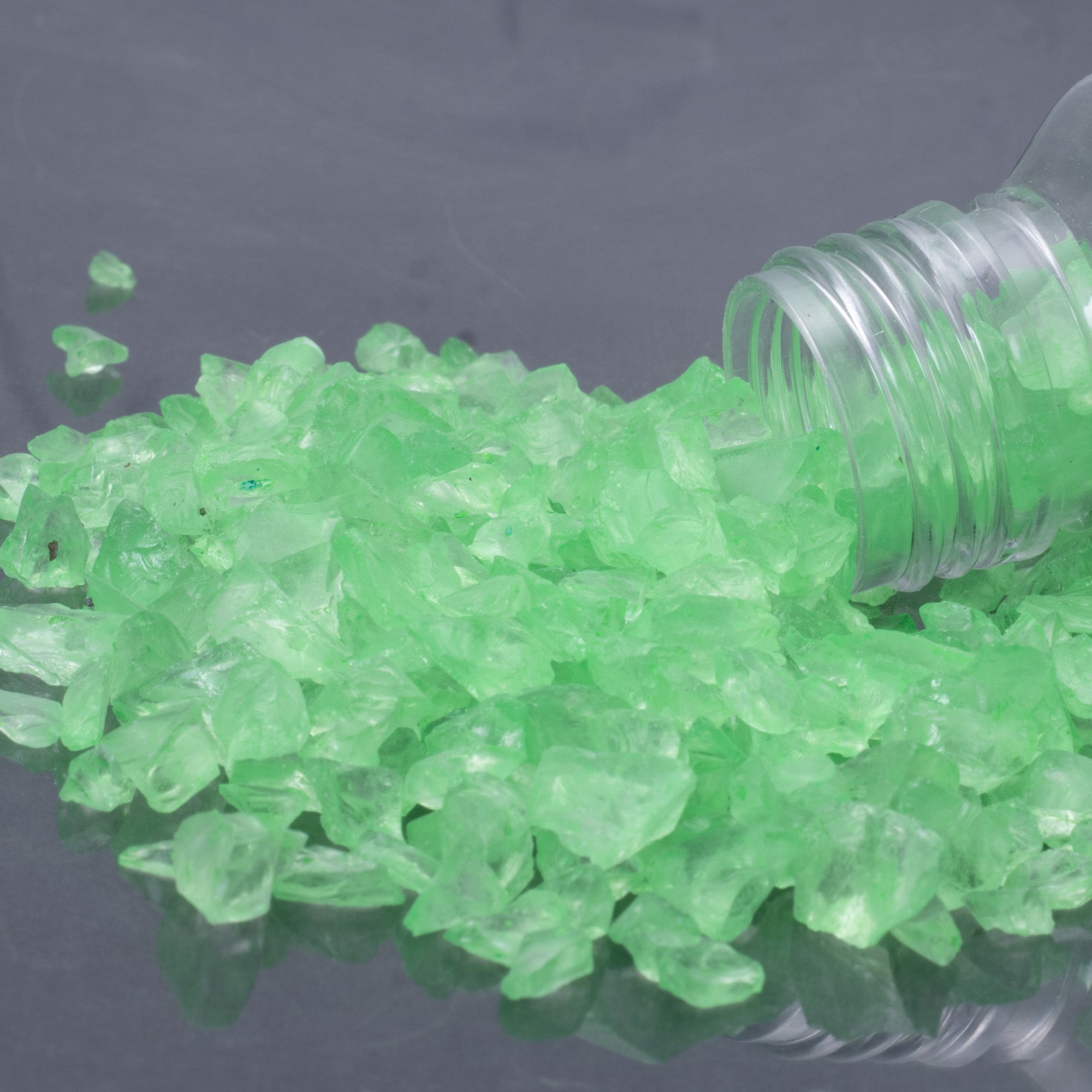 Crushed Glass Green 6-9mm 80gm Bottle