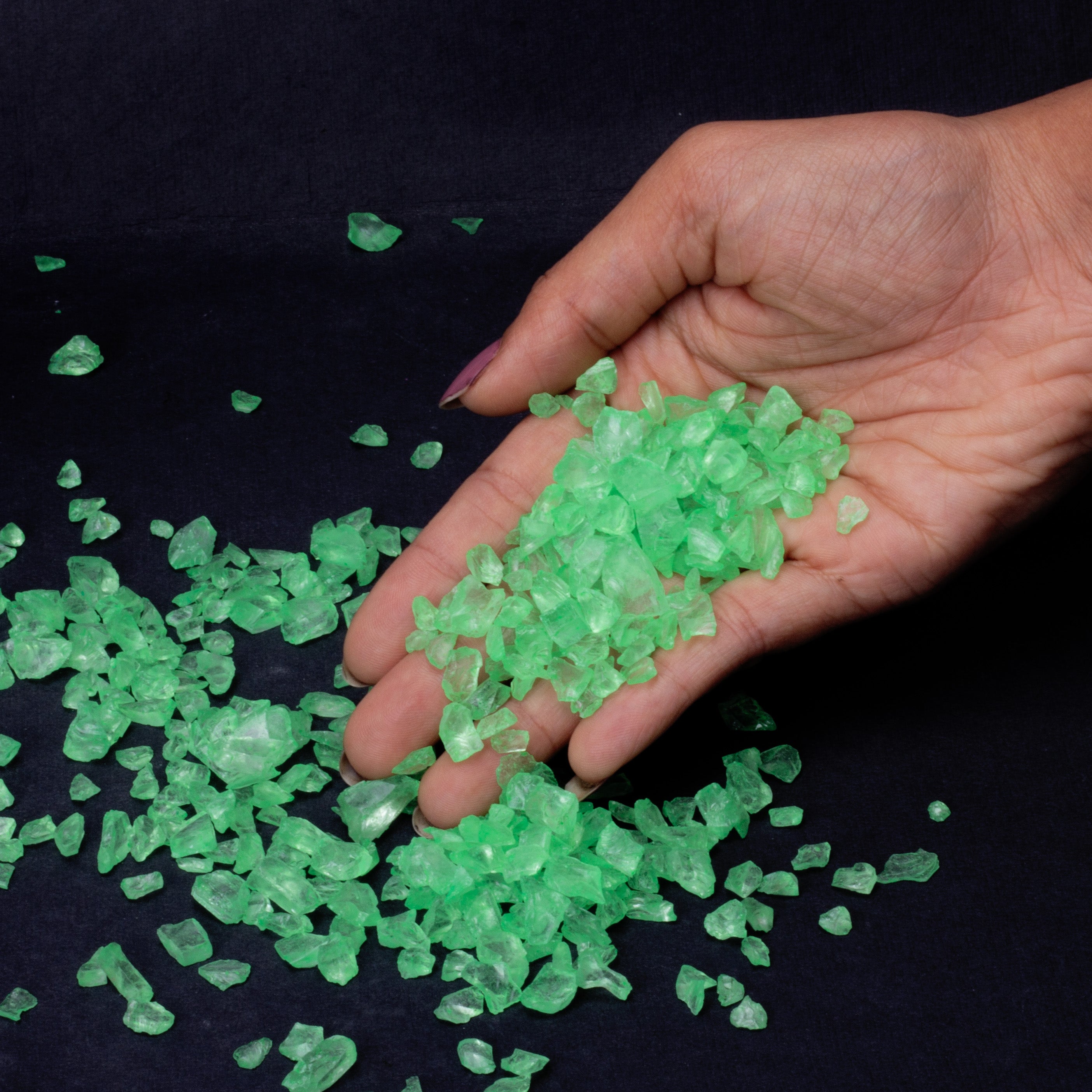 Crushed Glass Green 6-9mm 80gm Bottle