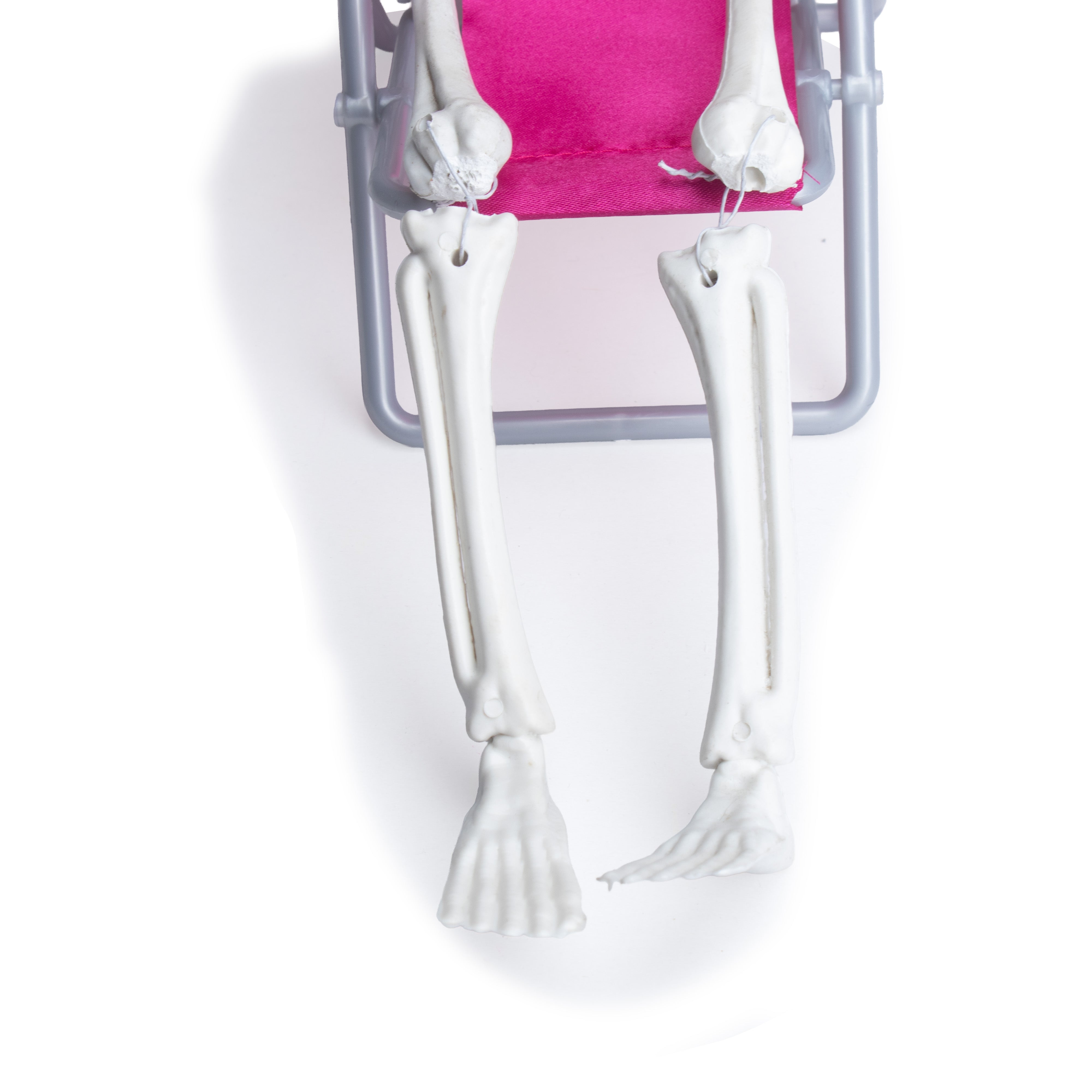 Halloween Skeleton on Recliner 23 X 12 X 34cm 1pc UB
