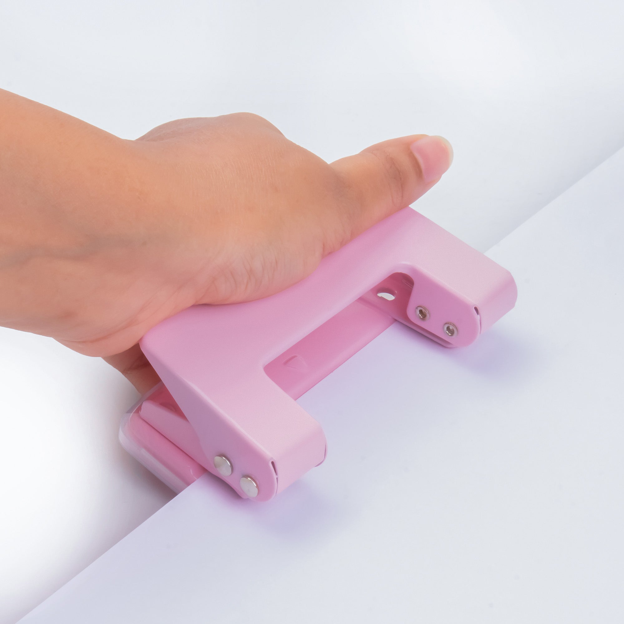 Double Hole Punch Pink 1pc Blister