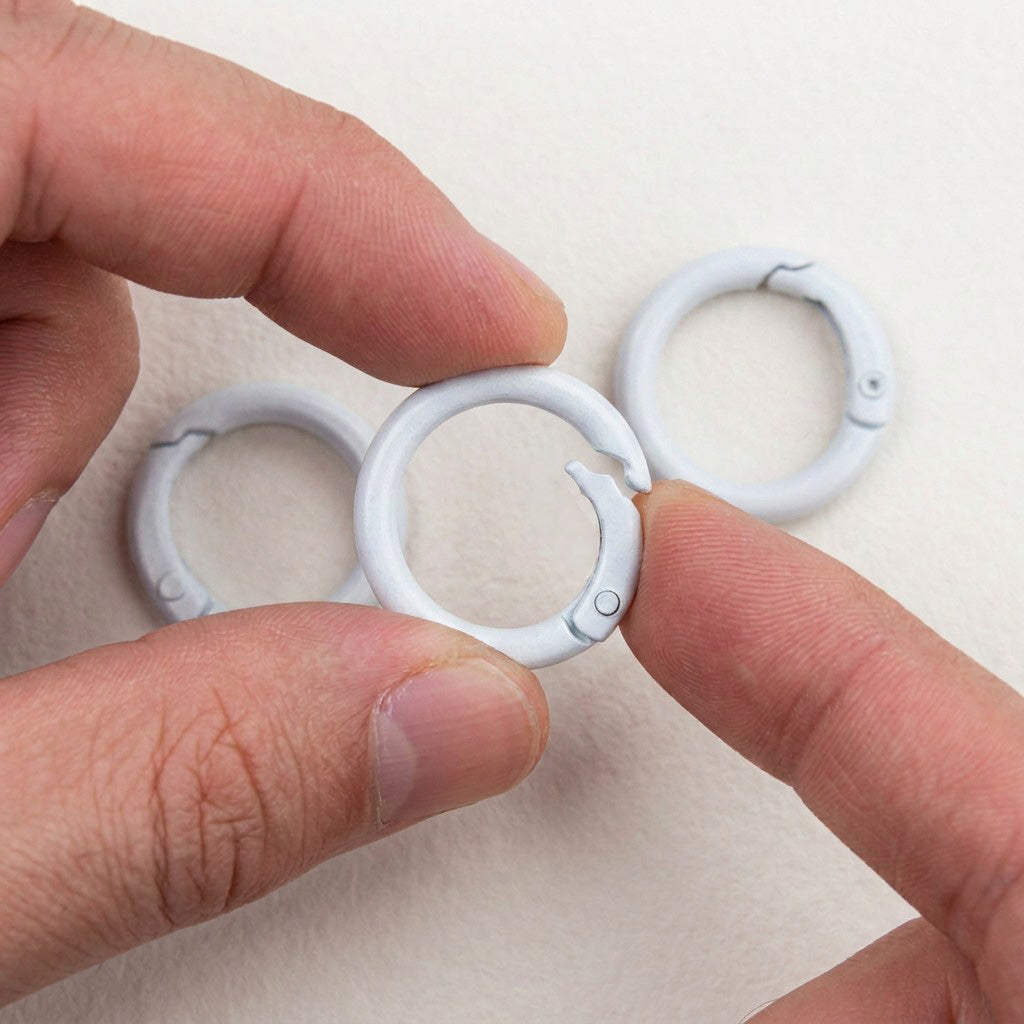 Spring Clasp Keychain Ring Openable Round Carabiner Hook White 1inch Dia 3pc PBHC IB