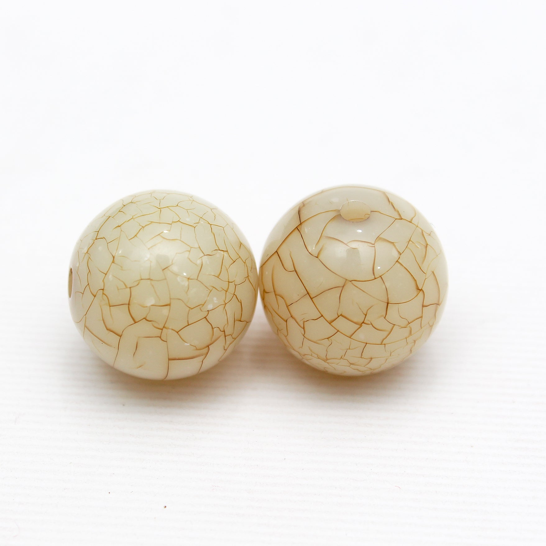 Beads Pearly Crackled Round 15Mm X 15Mm 30G Pb Ib