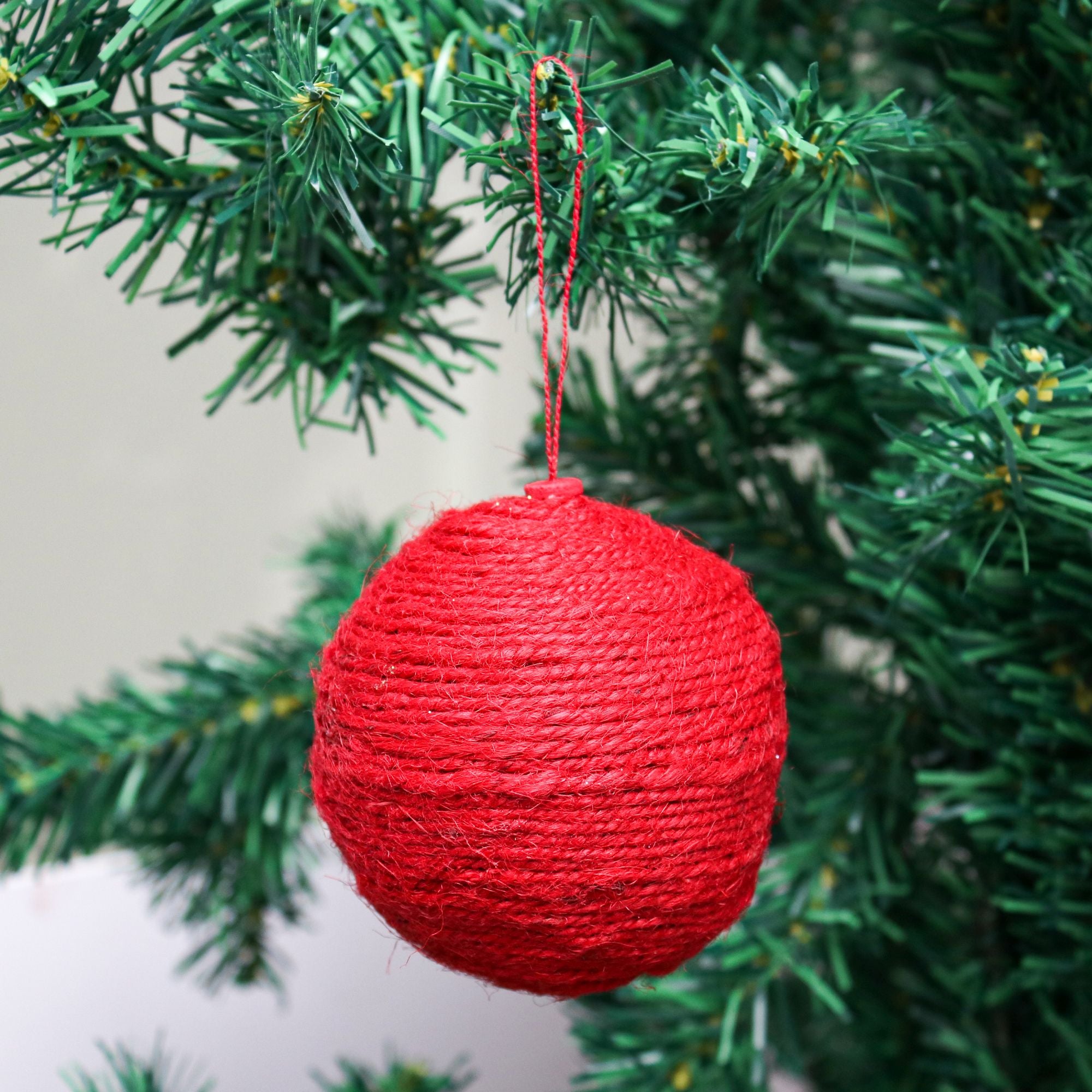 Handmade Christmas Ornaments - Jute Baubles, 50mm, Red, 4pc